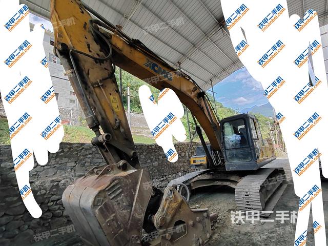 徐工XE260C挖掘机