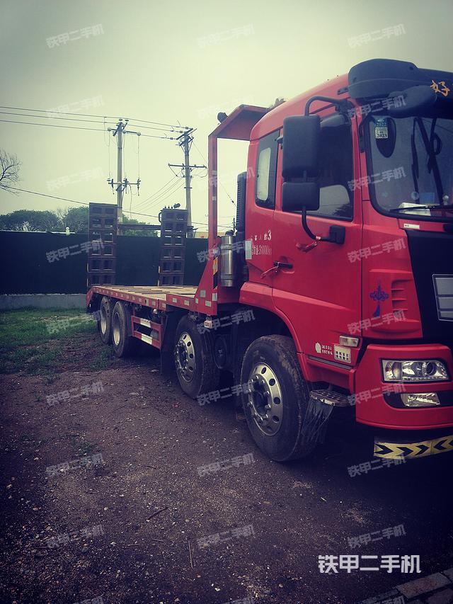 东风8X4平板运输车