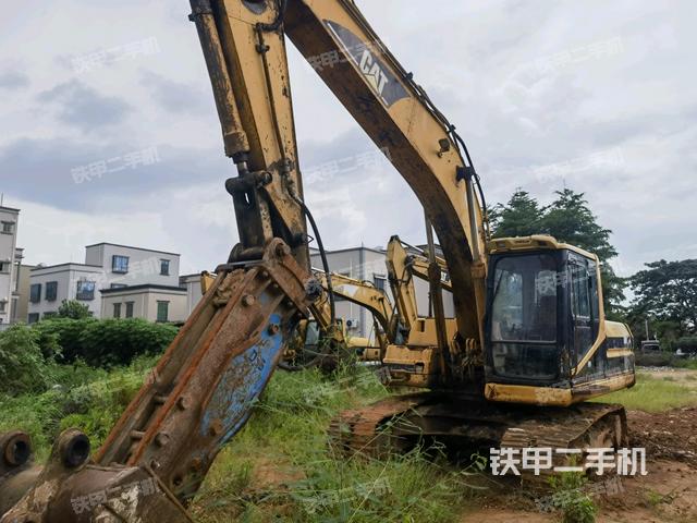 卡特彼勒320B挖掘机