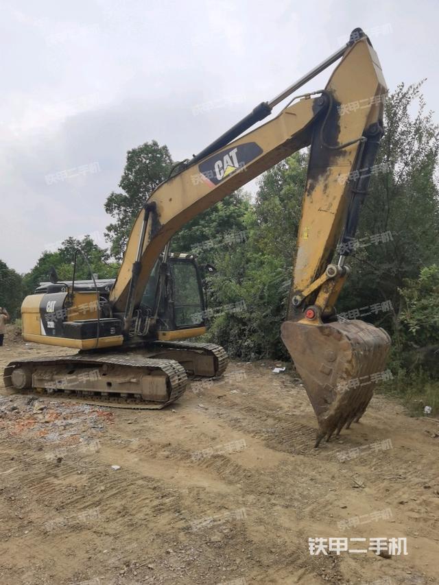 卡特彼勒320D2GC挖掘机