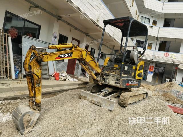 玉柴YC18SR挖掘机