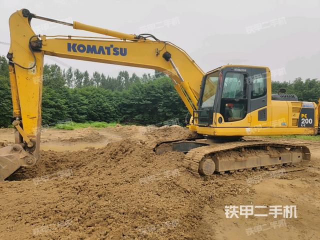 小松PC200LC-8挖掘机