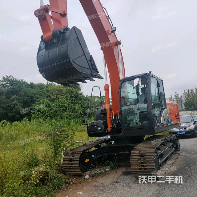 日立ZX200-5A挖掘机