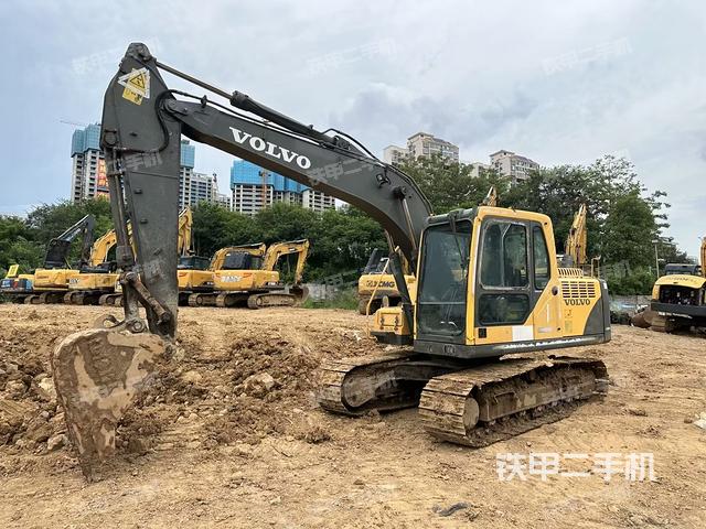 沃尔沃EC140BLC挖掘机