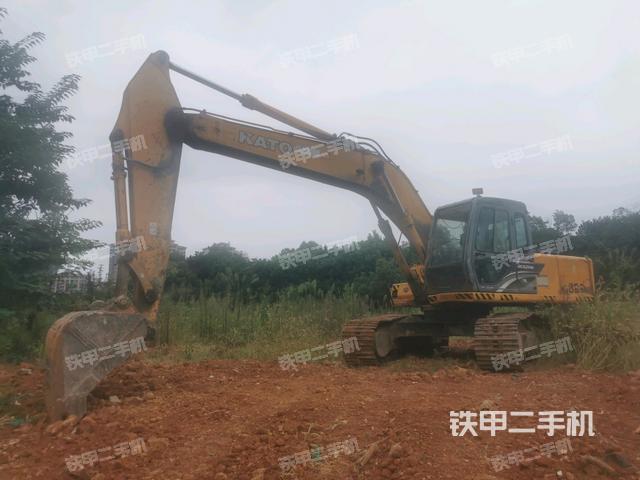 加藤HD820R挖掘机