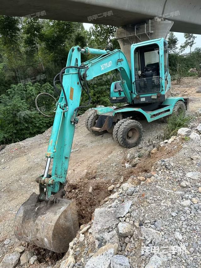 新源XY75W-8挖掘机