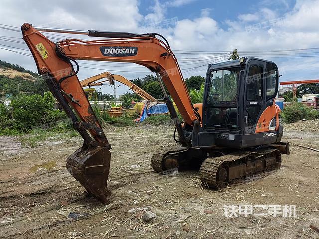 斗山DX55-9C挖掘机