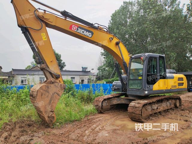 徐工XE200DA挖掘机