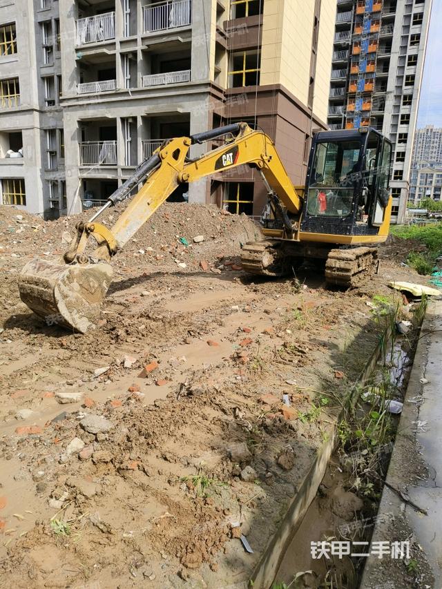 卡特彼勒CAT®305.5E2 小型液压挖掘机