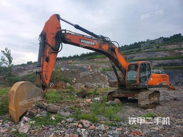 斗山DX340LC-9C挖掘机