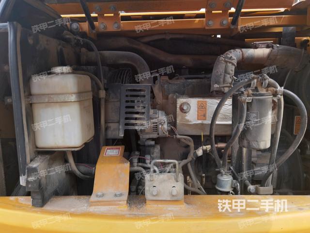 发动机室（上车部件）