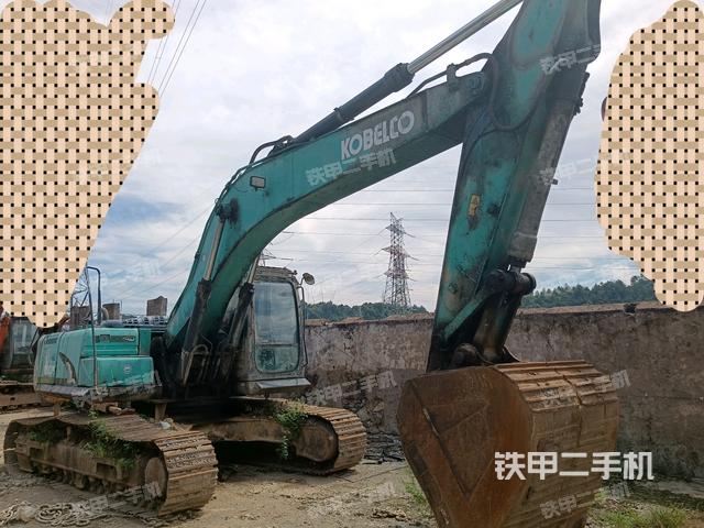 神钢SK270D-8挖掘机