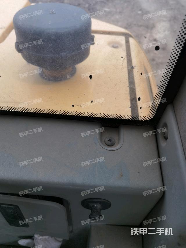 后窗玻璃角标（驾驶室部分）