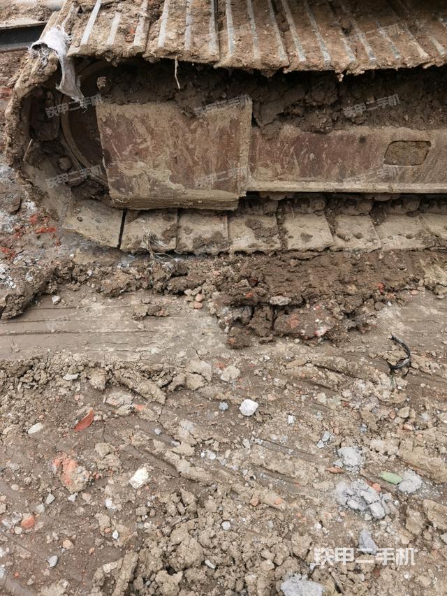 右驱动轮（行走机构）