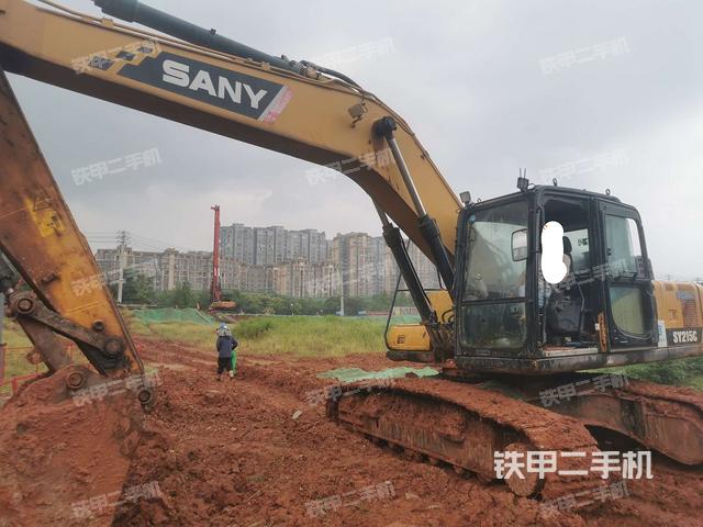 三一重工SY205C挖掘机
