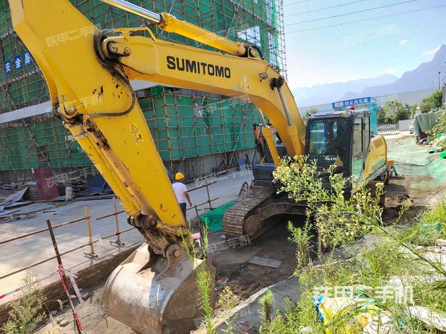 住友SH240-6挖掘机
