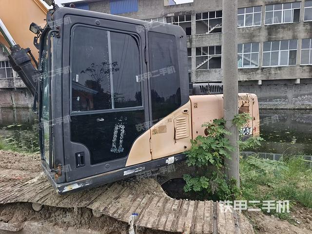 三一重工SY225C挖掘机