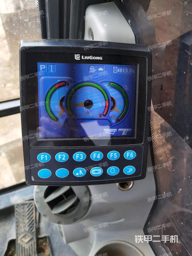 显示屏 （驾驶室部分）