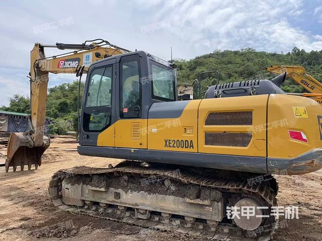 徐工XE200DA挖掘机