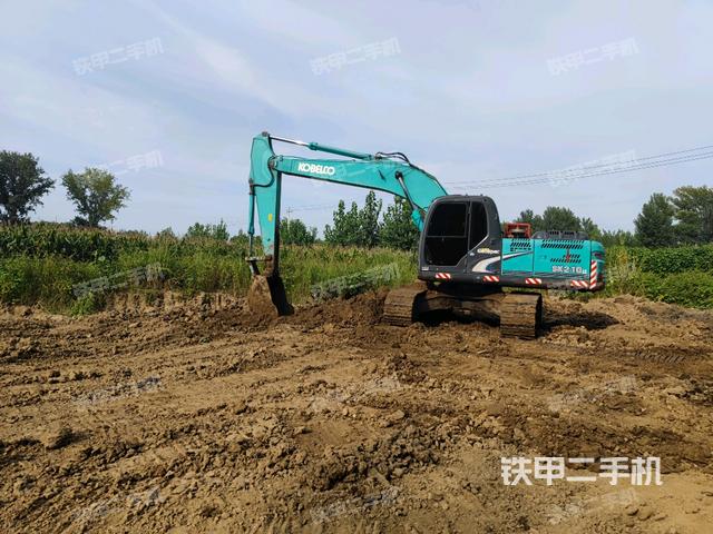 神钢SK210LC-8挖掘机