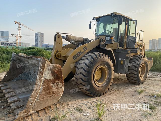 山东临工L955F装载机