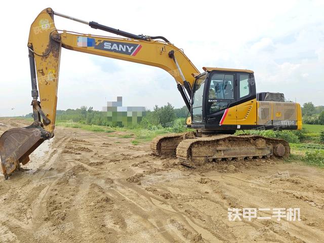 三一重工SY200C挖掘机
