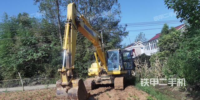 小松PC200-8M0挖掘机