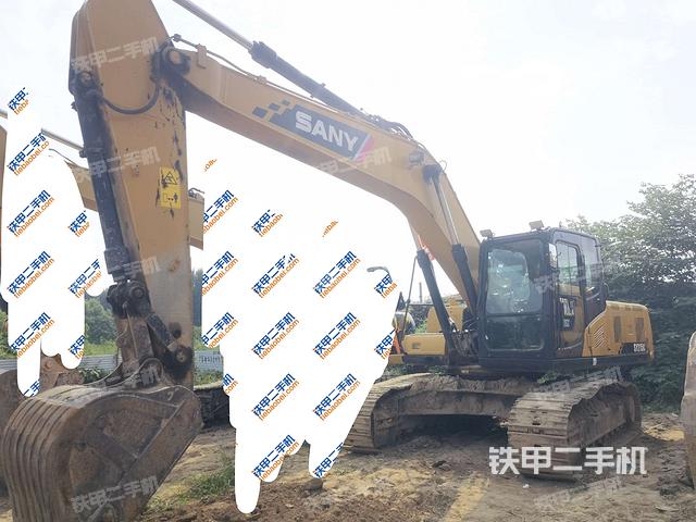 三一重工SY215C挖掘机
