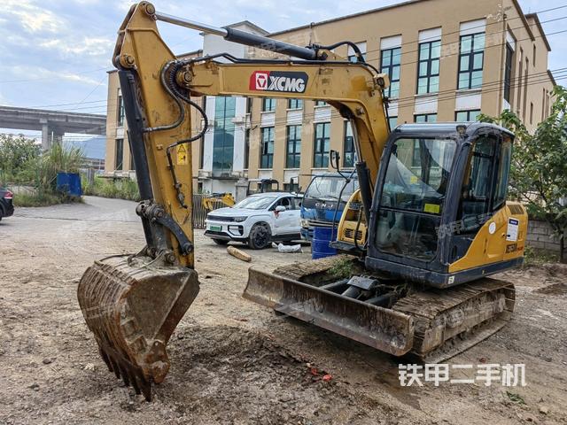 徐工XE75D挖掘机