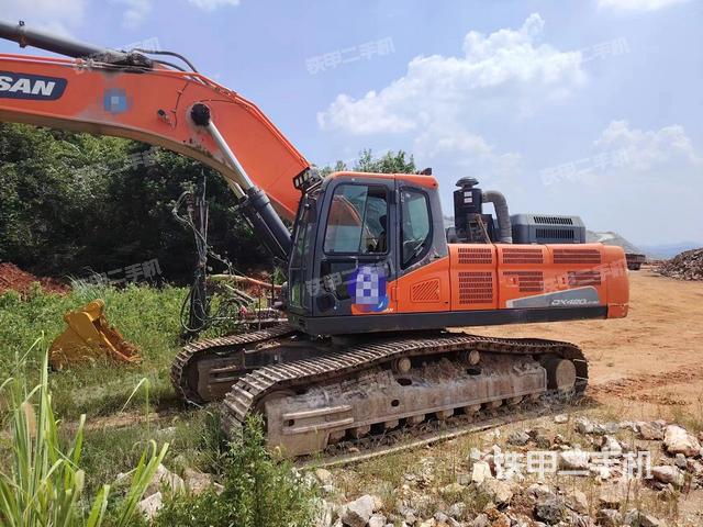 斗山DX420LC-9C挖掘机