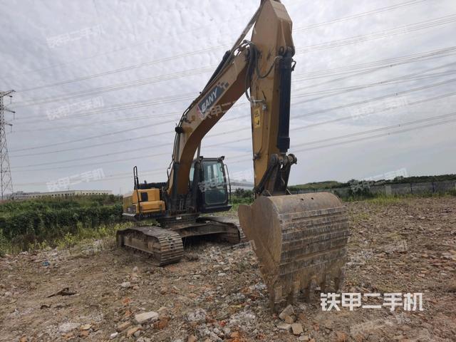 三一重工SY245H挖掘机