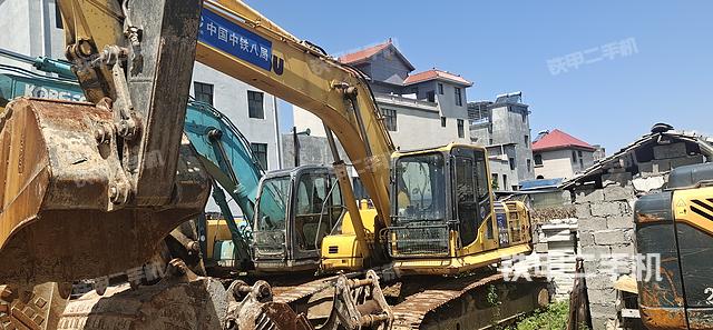 小松PC240LC-8M0挖掘机