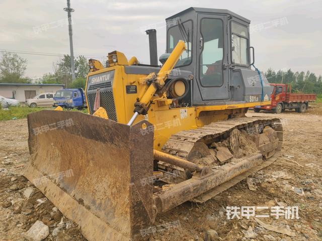 山推SD13标准型推土机