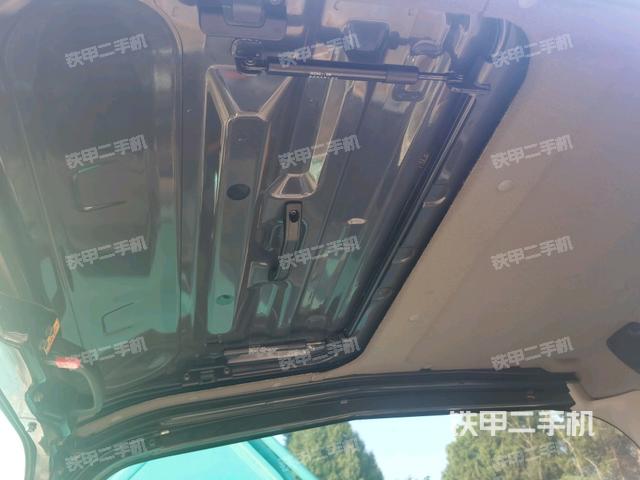 頂棚整體(駕駛室部分) 頂棚整體(駕駛室部分)