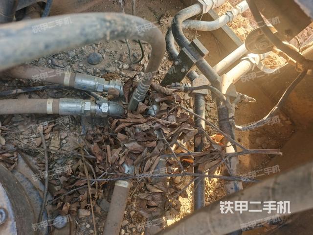 中央回轉(zhuǎn)接頭特寫(上車部件) 中央回轉(zhuǎn)接頭特寫(上車部件)