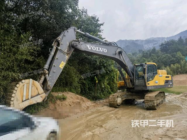 沃尔沃EC350D挖掘机