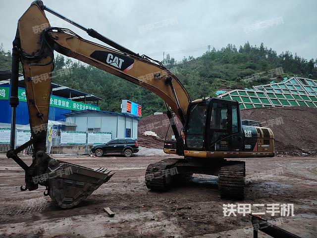卡特彼勒320D2GC挖掘机