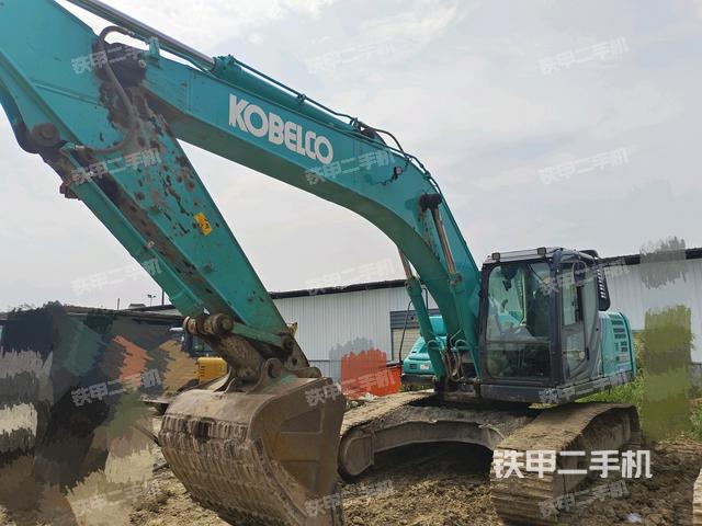 神钢SK260LC-10挖掘机
