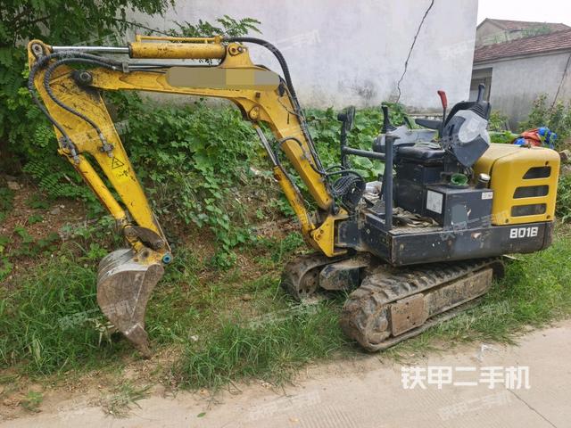 沭工SG8018挖掘机