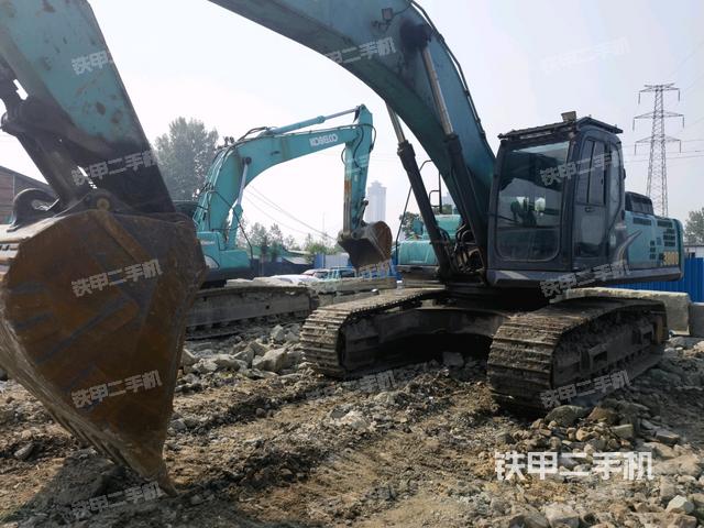 神钢SK380D-8挖掘机