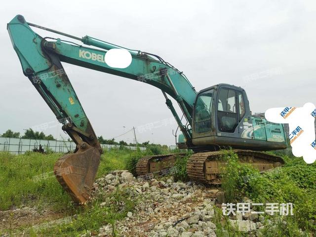 神钢SK210LC-8挖掘机