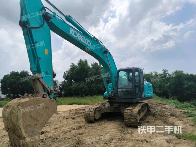 神钢SK200-10挖掘机