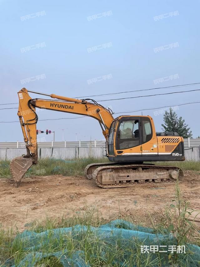 现代R150LC-9挖掘机
