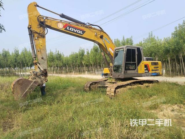 雷沃重工FR220E2挖掘机