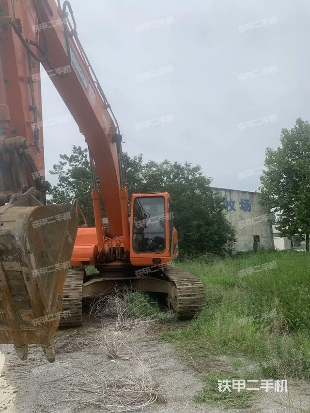斗山DH300LC-7挖掘机
