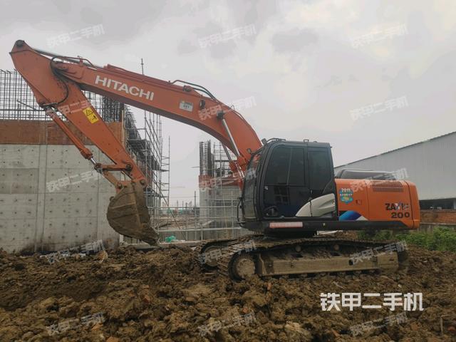 日立ZX200-5A挖掘机