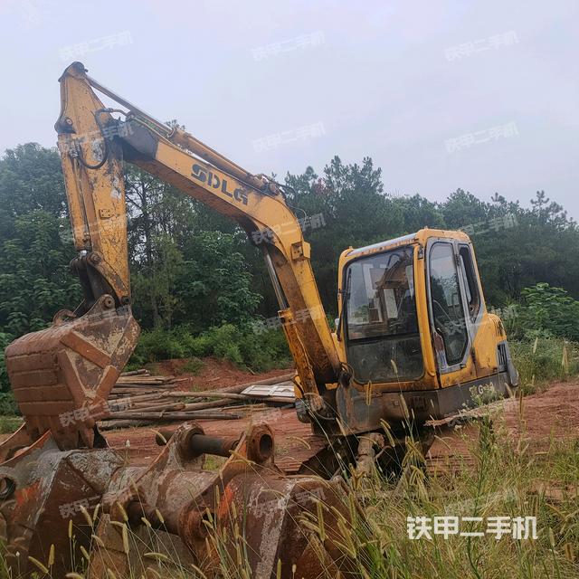山东临工LG660挖掘机