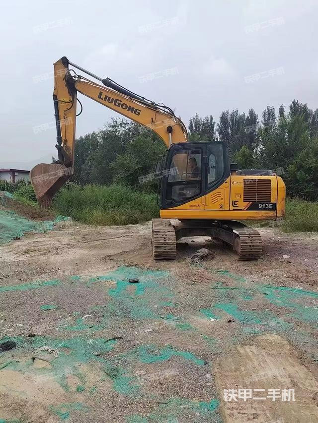 柳工CLG913E挖掘机