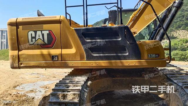 单侧履带整体（整机外观）