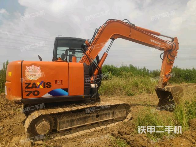 右后45(整機(jī)外觀) 右后45(整機(jī)外觀)